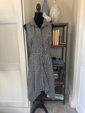 Who What Wear Dark Grey & White Pinstripe Dress w/Multi-level Hemline - Size M